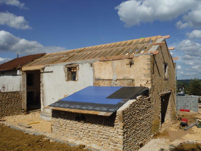 Restauration dépendances à Iteuil (86)